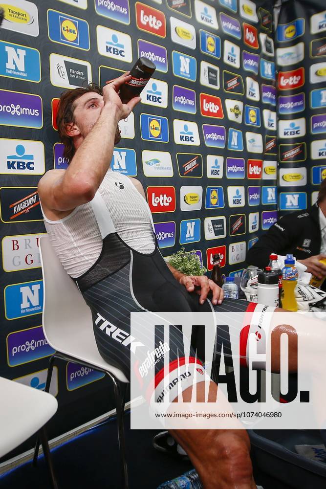 Road cycling, Rad, Radsport, Strasse illustration pictures Road cycling: illustration pictures Fabian Cancellara looks dejected after his second place during the Flanders Classics UCI WorldTour 100th Ronde van Vlaanderen cycling race with start in Brugge and finish in Oudenaarde