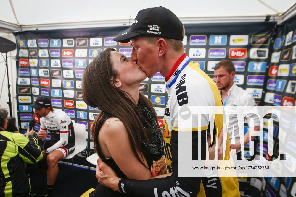 Road cycling, Rad, Radsport, Strasse illustration pictures Sep Vanmarcke celebrates his third place with his wife after the Flanders Classics UCI WorldTour 100th Ronde van Vlaanderen cycling race with start in Brugge and finish in Oudenaarde