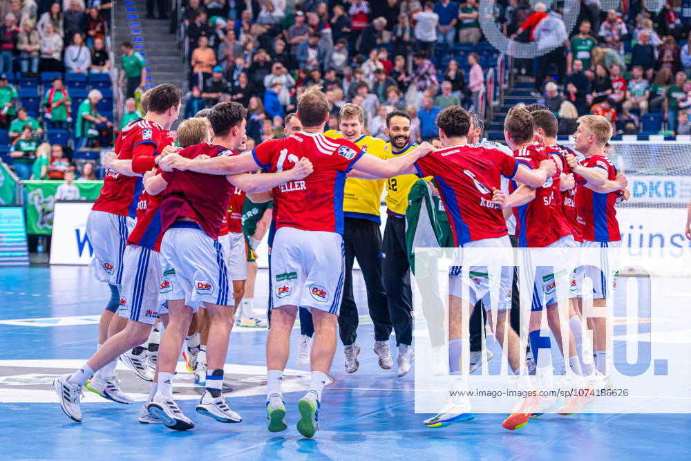 (v.l.), TSV Hannover-Burgdorf (grün) gegen HSV Hamburg (weiß) am 25. Spieltag der Saison 2025 2026 in der DAIKIN Handball-Bundesliga (13.03.2026, ZAG Arena (Hannover, GER),