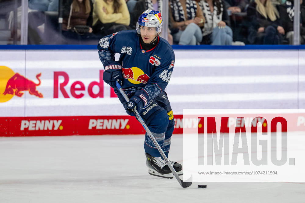 Yasin Ehliz (EHC Red Bull Muenchen, 42) GER, EHC Red Bull Muenchen vs. Straubing Tigers, Eishockey, DEL, 51. Spieltag, Saison 2025 2026, 13.03.2026. GER, EHC Red Bull Muenchen vs. Straubing Tigers, Eishockey, DEL, 51. Spieltag, Saison 2025 2026, 13.03.2026. Muenchen