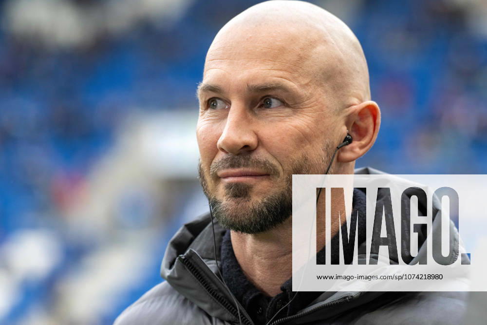 Trainer Christian Ilzer (TSG 1899 Hoffenheim). Deutschland, Sinsheim, 14.03.2026, Fussball, Bundesliga: TSG 1899 Hoffenheim vs VfL Wolfburg, Saison 2025 2026, 26. Spieltag, PreZero Arena DFL DFB REGULATIONS PROHIBIT ANY USE OF PHOTOGRAPHS AS IMAGE SEQUENCES AND OR QUASI-VIDEO.