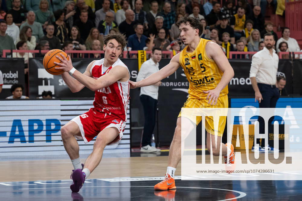 V.li. Jasper Guenther (RheinStars Koeln, 06), Kaya Bayram (Tigers Tuebingen 05) GER, Tigers Tuebingen vs. RheinStars Koeln, Herren, Barmer 2. Basketball Bundesliga, ProA, 27. Spieltag, Spielzeit 2025 2026, 14.03.2026, GER, Tigers Tuebingen vs. RheinStars Koeln, Herren, Barmer 2. Basketball Bundesliga, ProA, 27. Spieltag, Spielzeit 2025 2026, 14.03.2026 Tuebingen
