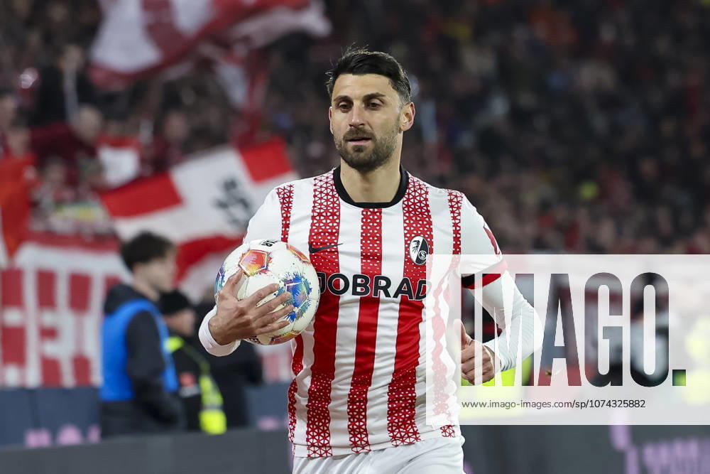Vincenzo Grifo (SC Freiburg, 32) , Deutschland, Fussball, 1. Bundesliga, 26.Spieltag, 2025 2026, SC Freiburg vs. 1.FC Union Berlin, 15.03.2026, Freiburg im Breisgau Europa-Park Stadion Deutschland