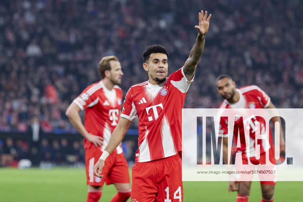 Luis Diaz (FC Bayern Muenchen) gestikuliert, UEFA Champions League 2025 26 Round of 16 Second Leg, FC Bayern München v Atalanta BC, Football Arena Munich am 18. March 2026 in München, Deutschland. (Foto von Marco Steinbrenner DeFodi Images) Luis Diaz (FC Bayern Muenchen) gestures, UEFA Champions League 2025 26 Round of 16 Second Leg, FC Bayern München v Atalanta BC, Football Arena Munich, March 18, 2026 in Munich, Germany. (Photo by Marco Steinbrenner DeFodi Images) -
