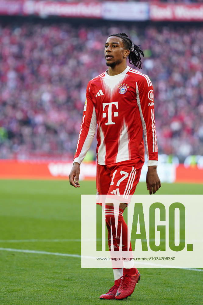 Michael Olise (17 Bayern) in Aktion beim Bundesligaspiel FC Bayern München - 1. FC Union Berlin am 21.03.2026.