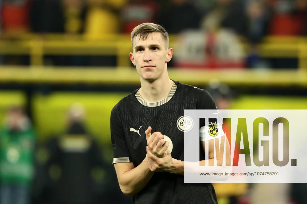 Dortmund, Germany, 21.03.26, Nico Schlotterbeck (Borussia Dortmund) guckt während des Spiels der 1. Bundesliga zwischen Borussia Dortmund - Hamburger SV im Signal Iduna Park in Dortmund. (Photo by Joachim Bywaletz) DFB DFL REGULATIONS PROHIBIT ANY USE OF PHOTOGRAPHS AS IMAGE SEQUENCES AND OR QUASI-VIDEO.