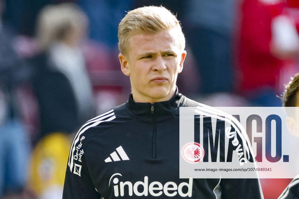 Jonathan Burkardt (Eintracht Frankfurt, 09) beim Aufwärmen vor Spielbeginn , Deutschland, Fussball, 1. Bundesliga, 27.Spieltag, 2025 2026, 1. FSV Mainz vs. Eintracht Frankfurt, 22.03.2026, Mainz Mewa Arena Rheinland-Pfalz Deutschland