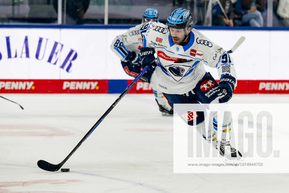 Riley Sheen (ERC Ingolstadt, 91) GER, EHC Red Bull Muenchen vs. ERC Ingolstadt, Eishockey, DEL, Playoffs, Viertelfinale Spiel 1, Saison 2025 2026, 24.03.2026. GER, EHC Red Bull Muenchen vs. ERC Ingolstadt, Eishockey, DEL, Playoffs, Viertelfinale Spiel 1, Saison 2025 2026, 24.03.2026. Muenchen