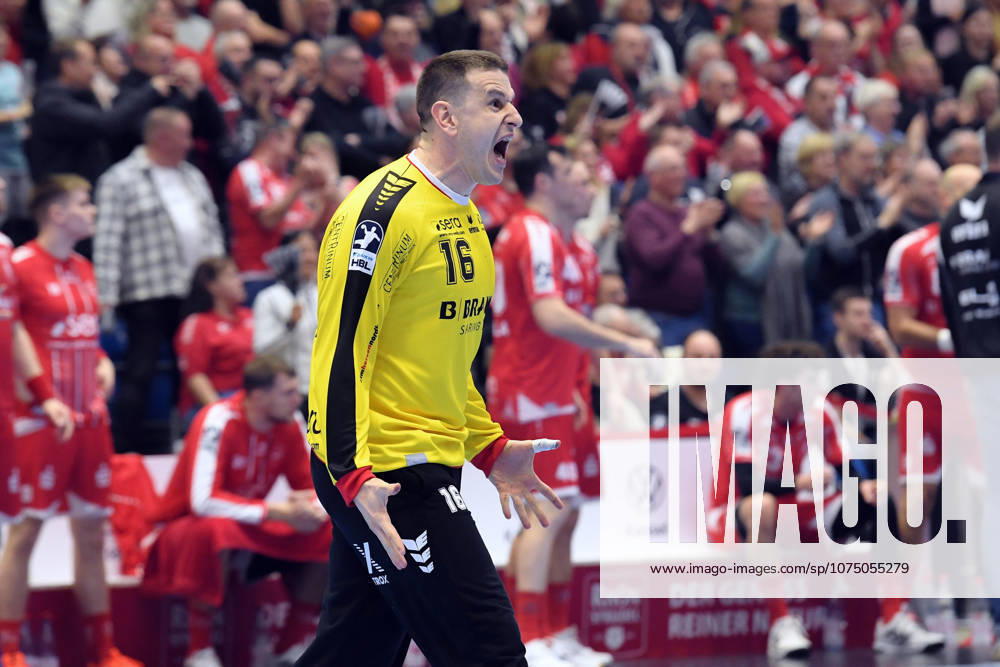 Jubel bei Nebojsa Simic (Torwart MT Melsungen 16) , GER, MT Melsungen - THW Kiel, Handball, 1. Bundesliga, 26. Spieltag, Saison 2025 2026, 27.03.2026, GER, MT Melsungen - THW Kiel, Handball, 1. Bundesliga, 26. Spieltag, Saison 2025 2026, 27.03.2026 Kassel