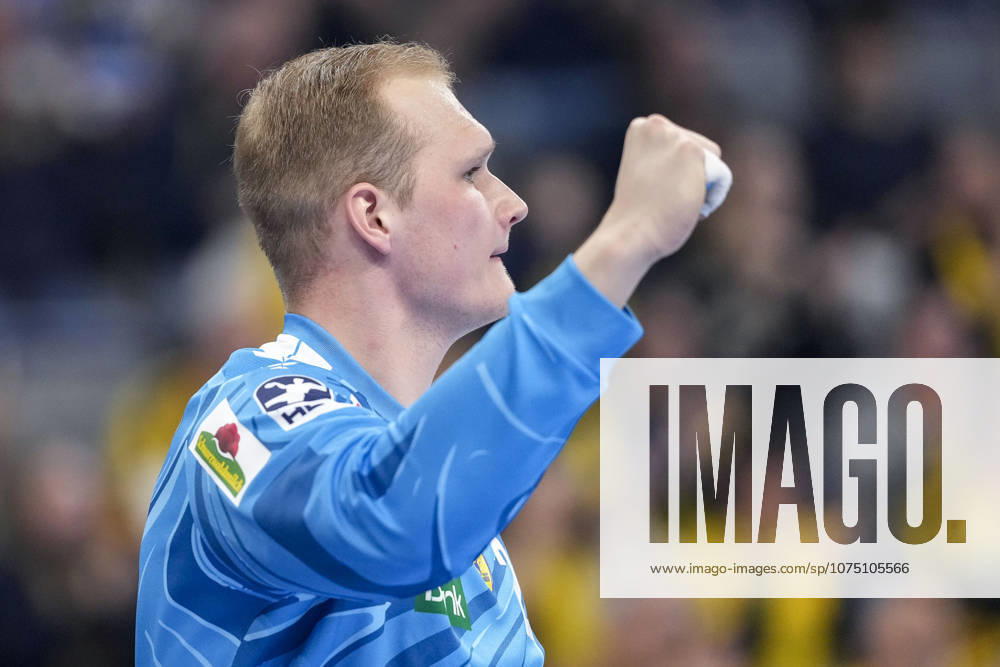 David Späth (Torwart, RNL, 29), Einzelbild, Einzelfoto, Aktion, Action, Jubel, jubeln, jubelt, celebration, Freude, freuen, freut sich, zuversichtlich, optimistisch, positiv, Spielszene, 28.03.2026, Mannheim (Deutschland), Handball, Bundesliga, Rhein-Neckar Löwen - HSG Wetzlar