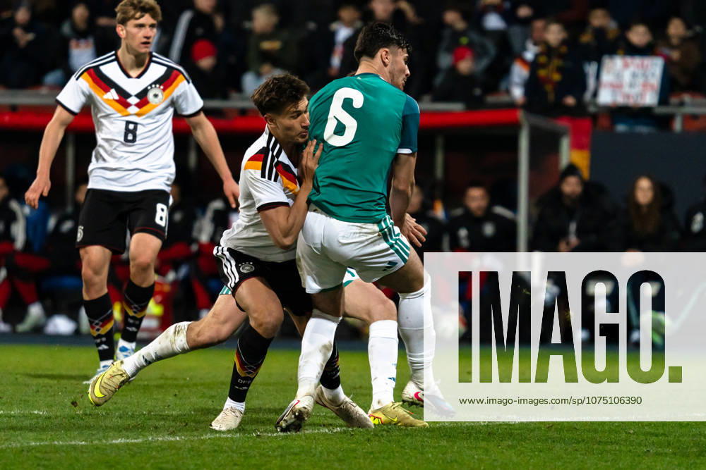 Deutschland: U21, U 21 EM-Qualifikation 2025 2026, Deutschland U21 vs. Nordirland U21, Freitag 27.03.2026, Eintracht Stadion Braunschweig DFB U21 Nationalmannschaft Tom Bischof Zweikampf Duell