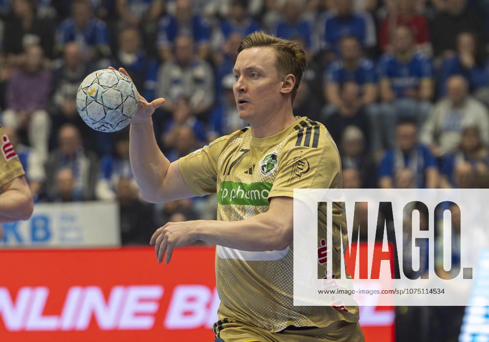 August Pedersen (TSV Hannover-Burgdorf) VfL Gummersbach - TSV Hannover-Burgdorf, Handball Daikin HBL Handball Bundesliga, 26. Spieltag