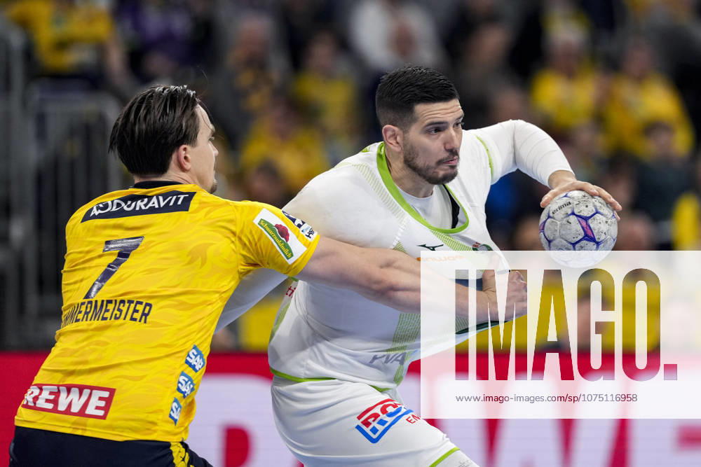 V.li.: Robert Timmermeister (RNL, 7), Stefan Cavor (HSG, 77), Zweikampf, Spielszene, Duell, duel, tackle, tackling, Dynamik, Action, Aktion, 28.03.2026, Mannheim (Deutschland), Handball, Bundesliga, Rhein-Neckar Löwen - HSG Wetzlar