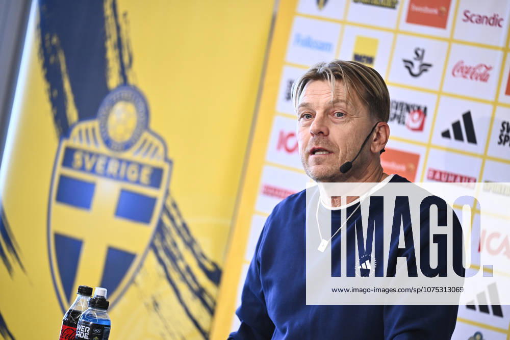 STOCKHOLM, SWEDEN 20260401 U23 national team, Nationalteam captain Magnus Wikman presents the squad for the semi-final against Norway and the following final or third-place match. STOCKHOLM SWEDEN