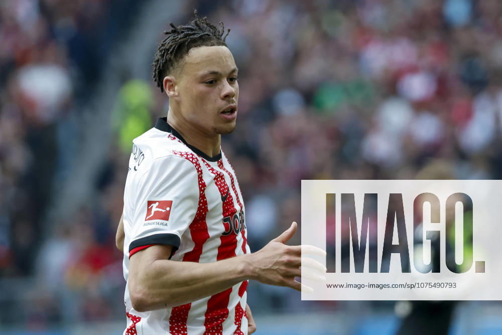 Derry Scherhant (SC Freiburg, 07) , Deutschland, Fussball, 1. Bundesliga, 28.Spieltag, 2025 2026, SC Freiburg vs. FC Bayern München, 04.04.2026, Freiburg im Breisgau Europa-Park Stadion Hessen Deutschland