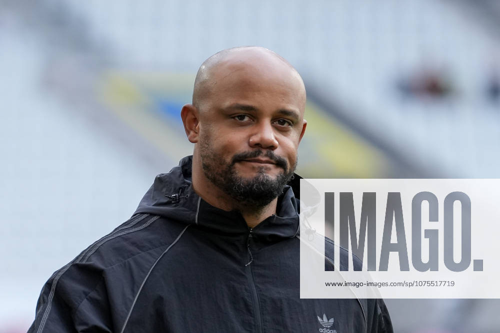 Vincent Kompany (FC Bayern München, Cheftrainer), Portrait, Porträt , Deutschland, Fussball, 1. Bundesliga, 28.Spieltag, 2025 2026, SC Freiburg vs. FC Bayern München, 04.04.2026, Europa-Park Stadion, Freiburg, Deutschland DFL REGULATIONS PROHIBIT ANY USE OF PHOTOGRAPHS AS IMAGE SEQUENCES AND OR QUASI-VIDEO. Freiburg Europa-Park Stadion Baden-Württemberg Deutschland