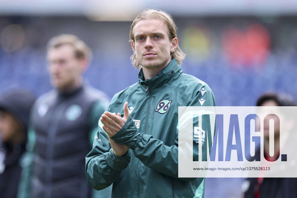 Stefan Teitur Thordarson (Hannover 96) schaut enttaeuscht, 2. Bundesliga, Hannover 96 v SV 07 Elversberg, Heinz von Heiden Arena am 05. April 2026 in Hannover, Deutschland. (Foto von Marco Steinbrenner DeFodi Images) Stefan Teitur Thordarson (Hannover 96) looks dejected, 2. Bundesliga, Hannover 96 v SV 07 Elversberg, Heinz von Heiden Arena, April 5, 2026 in Hanover, Germany. (Photo by Marco Steinbrenner DeFodi Images) -