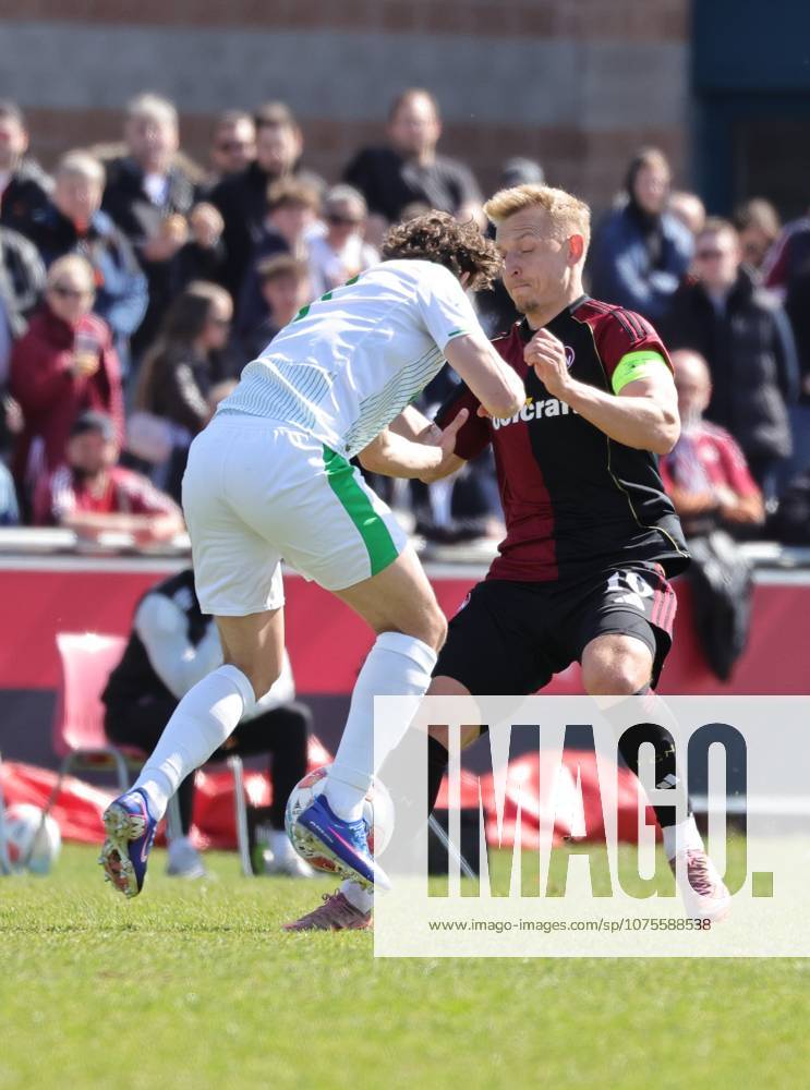 Fussball - Saison 2025 2026 - Regionalliga Bayern - 27. Spieltag: 1. FC Nürnberg FCN II ( Club ) - SpVgg Greuther Fürth II (Kleeblatt U23 ) - DaMa - - Marlon Fries (7, SpVgg Greuther Fürth II ) Benedikt Kirsch (10, 1. FC Nürnberg FCN II )