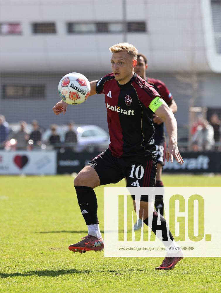 Fussball - Saison 2025 2026 - Regionalliga Bayern - 27. Spieltag: 1. FC Nürnberg FCN II ( Club ) - SpVgg Greuther Fürth II (Kleeblatt U23 ) - DaMa - - Benedikt Kirsch (10, 1. FC Nürnberg FCN II )