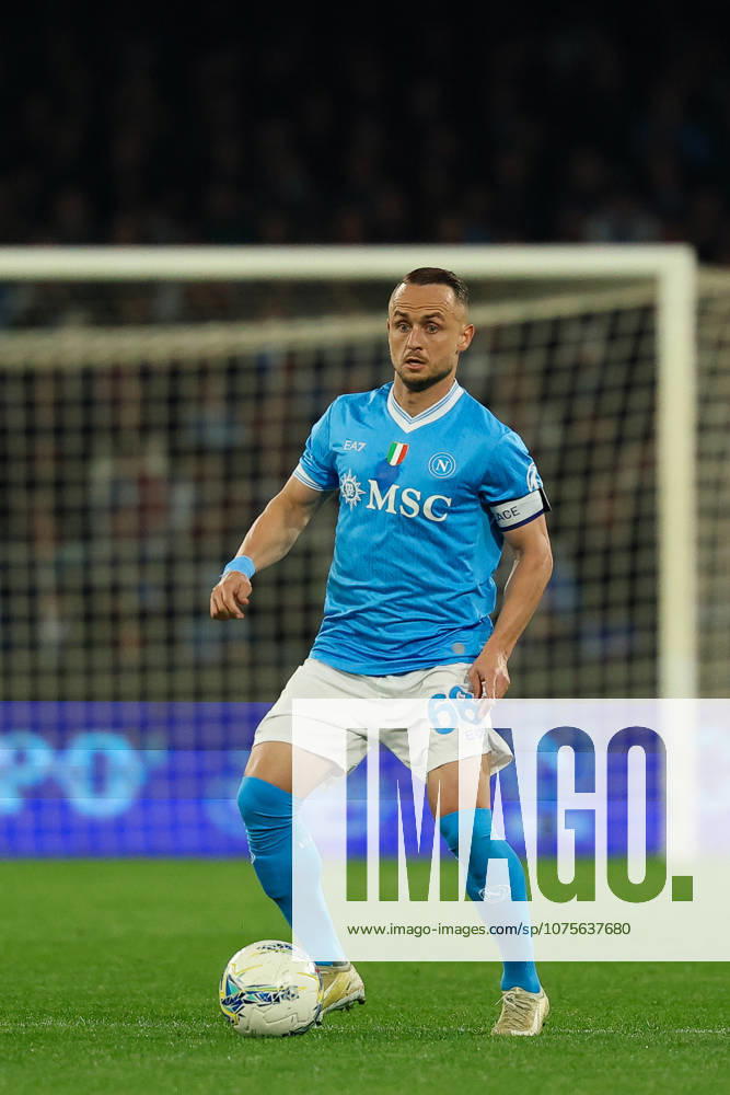 Napolis Stanislav Lobotka during the Serie A soccer match between Napoli and Milan at the Diego Armando Maradona Stadium in Naples, southern italy - Monday , April 06 , 2026. - Soccer .