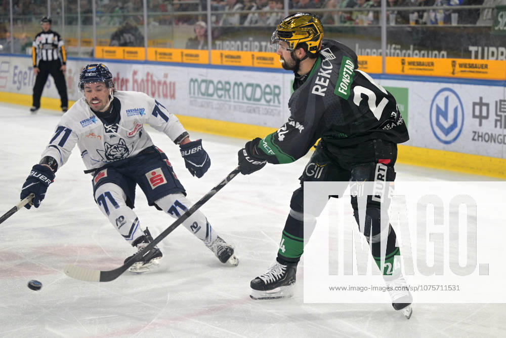 Cole Fonstad (Bietigheim Steelers, 24) am Puck im Zweikampf mit Tristan Keck (EC Kassel Huskies, 71) Bietigheim Steelers vs. EC Kassel Huskies, Eishockey, DEL 2, PlayOff Spiel 4, Saison 2025 2026, 08.04.2026 Bietigheim Steelers vs. EC Kassel Huskies, Eishockey, DEL 2, PlayOff Spiel 4, Saison 2025 2026, 08.04.2026 Bietigheim