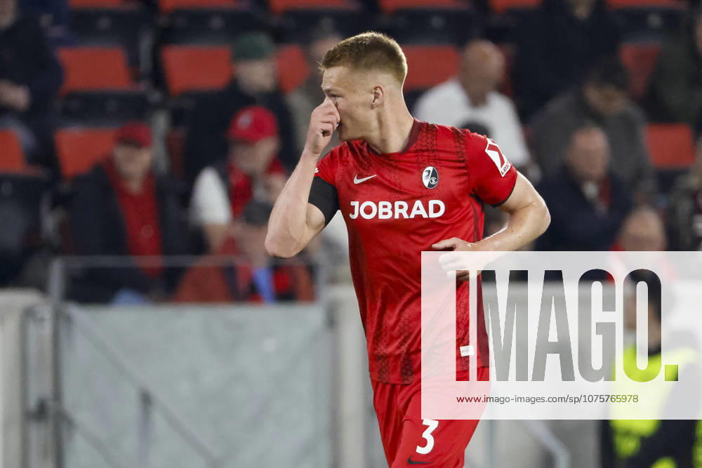 Philipp Lienhart (SC Freiburg, 03), Mimik, Gesichtsausdruck, Emotion , Deutschland, Fussball, UEFA Europa League, Viertelfinale, 2025 2026, SC Freiburg vs. Celta Vigo, 09.04.2026, Freiburg im Breisgau Europa-Park Stadion (Stadion am Deutschland