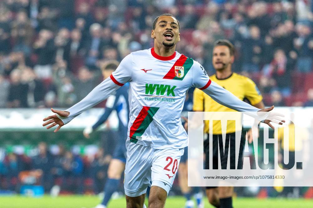Torjubel, jubelt nach seinem Treffer zum 1:0 von Alexis Claude-Maurice (FC Augsburg), FC Augsburg vs. VfB Stuttgart, Fussball, 1. Bundesliga, 27. Spieltag, 22.03.2026 DFB regulations prohibit any use of photographs as image sequences and or quasi-video