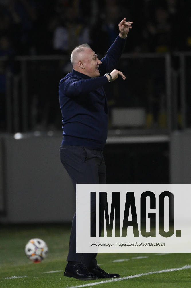 Frosinone s head coach Massimiliano Alvini during the Serie BKT soccer match between Frosinone and Palermo at the Frosinones Benito Stirpe stadium, Italy - Friday, April 10, 2026 - Soccer ( Photo by Fabrizio Corradetti LaPresse )