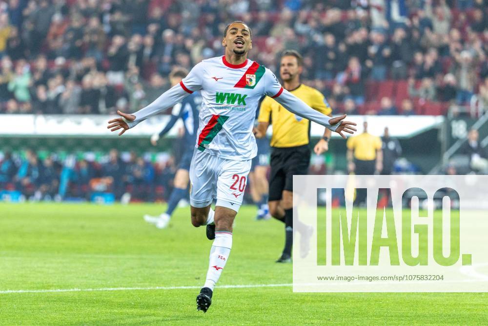 Torjubel, jubelt nach seinem Treffer zum 1:0 von Alexis Claude-Maurice (FC Augsburg), FC Augsburg vs. VfB Stuttgart, Fussball, 1. Bundesliga, 27. Spieltag, 22.03.2026 DFB regulations prohibit any use of photographs as image sequences and or quasi-video
