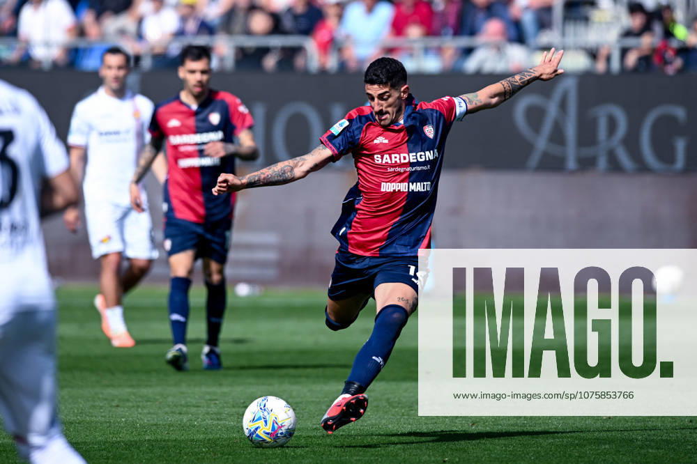 Cagliari s Alessandro Deiola in action during the Serie A soccer match between Cagliari Calcio and US Cremonese at the Unipol Domus in Cagliari, Sardinia - Saturday 11st April 2026. - Soccer
