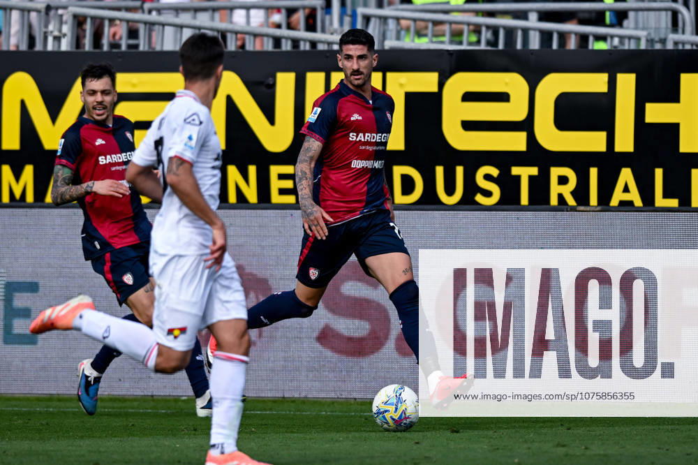 Cagliari s Alessandro Deiola in action during the Serie A soccer match between Cagliari Calcio and US Cremonese at the Unipol Domus in Cagliari, Sardinia - Saturday 11st April 2026. - Soccer