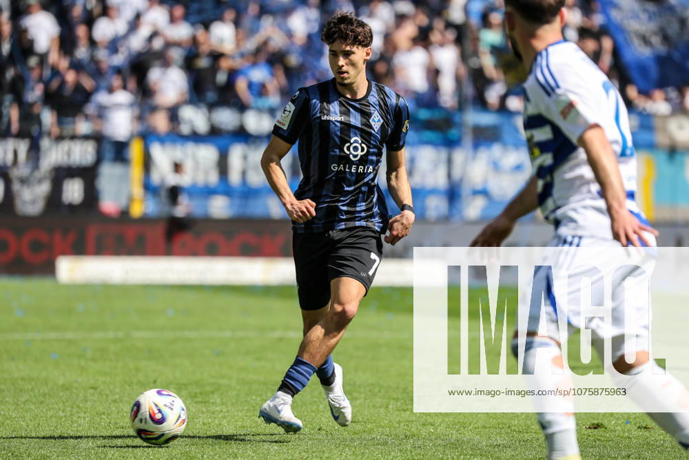 Lovis Bierschenk (SV Waldhof Mannheim, 7) Fussball: 3. Liga, 33. Spieltag, SV Waldhof Mannheim vs. MSV Duisburg am 11.04.2026 in Mannheim (Carl-Benz-Stadion), Deutschland Mannheim Carl-Benz-Stadion Deutschland