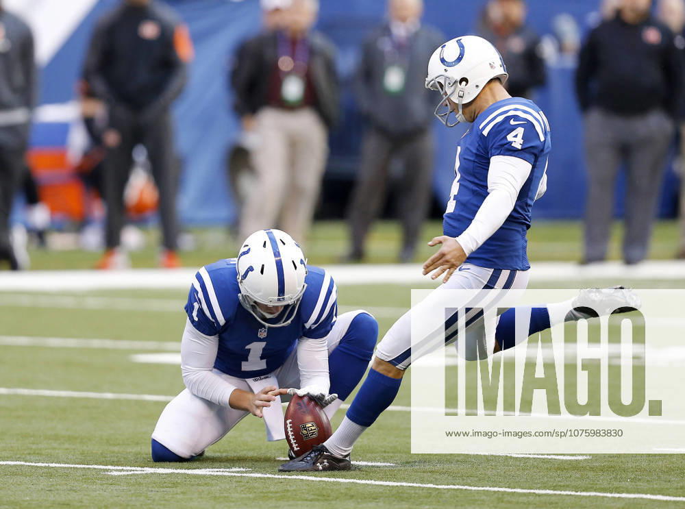 Oct. 19, 2014 - Indianapolis, IN, USA - Indianapolis Colts kicker Adam Vinatieri (4) hits a 50-yard field goal against the Cincinnati Bengals late in the second half on Sunday, Oct. 19, 2014, at Lucas Oil Stadium in Indianapolis.
