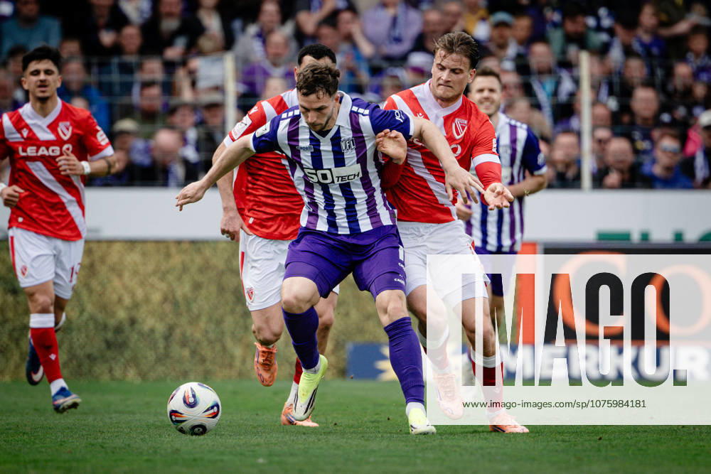 Robin Meißner 11 (Osnabrueck), VfL Osnabrueck vs. Energie Cottbus, Fussball, 3. Liga, 33. Spieltag, 12.04.2025 DFB regulations prohibit any use of photographs as image sequences and or quasi-video Osnabrueck Niedersachsen Deutschland