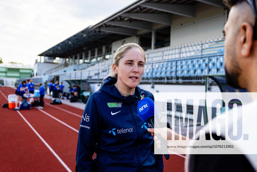 Head coach Gemma Grainger of the Norwegian womens national football team after a training session on April 17, 2026 in Ptuj. Photo: Marius Simensen BILDBYRAN Cop 238 bbeng dam fifa women s world cup qualifier football fotball fotboll norge norway practice soccer training trening träning