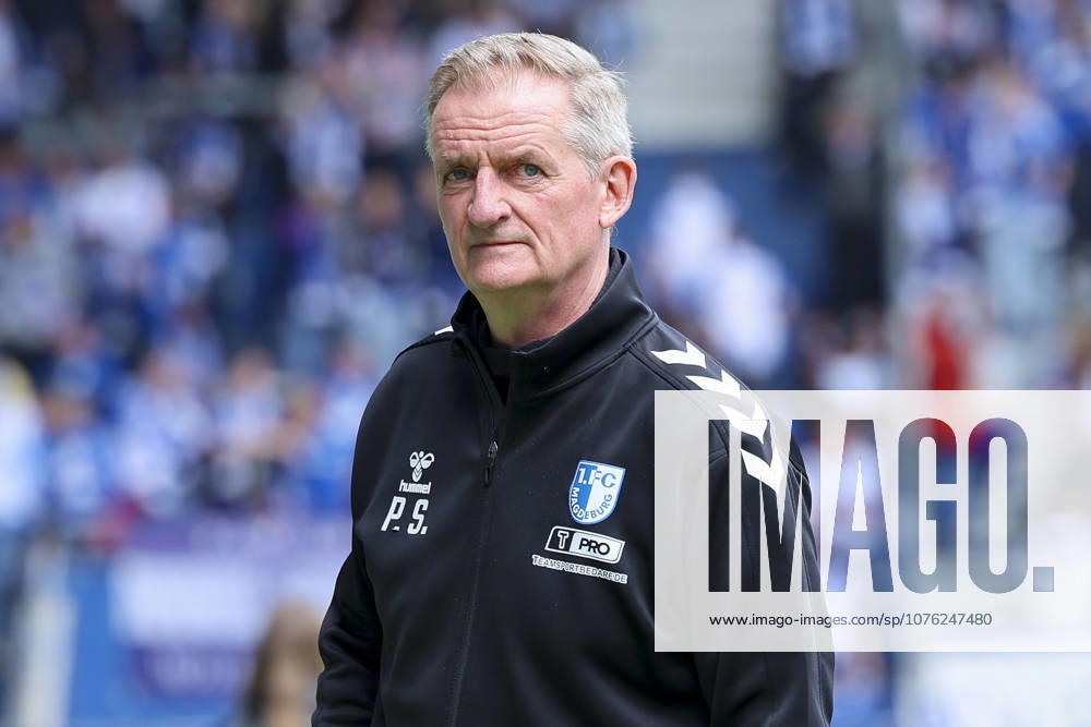 Trainer Petrik Sander (1. FC Magdeburg) schaut, 2. Bundesliga, 1. FC Magdeburg v Fortuna Düsseldorf, Avnet Arena am 18. April 2026 in Magdeburg, Deutschland. (Foto von Marco Steinbrenner DeFodi Images) Trainer Petrik Sander (1. FC Magdeburg) looks on, 2. Bundesliga, 1. FC Magdeburg v Fortuna Düsseldorf, Avnet Arena, April 18, 2026 in Magdeburg, Germany. (Photo by Marco Steinbrenner DeFodi Images) -