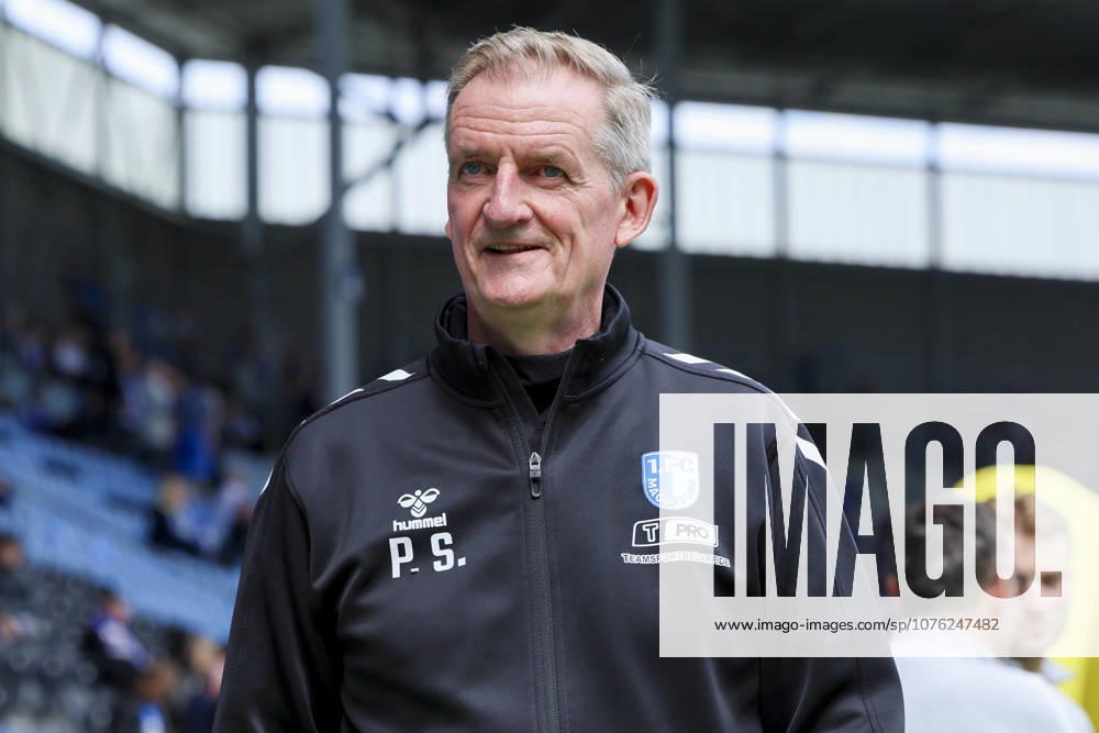 Trainer Petrik Sander (1. FC Magdeburg) lacht, 2. Bundesliga, 1. FC Magdeburg v Fortuna Düsseldorf, Avnet Arena am 18. April 2026 in Magdeburg, Deutschland. (Foto von Marco Steinbrenner DeFodi Images) Trainer Petrik Sander (1. FC Magdeburg) smiles, 2. Bundesliga, 1. FC Magdeburg v Fortuna Düsseldorf, Avnet Arena, April 18, 2026 in Magdeburg, Germany. (Photo by Marco Steinbrenner DeFodi Images) -