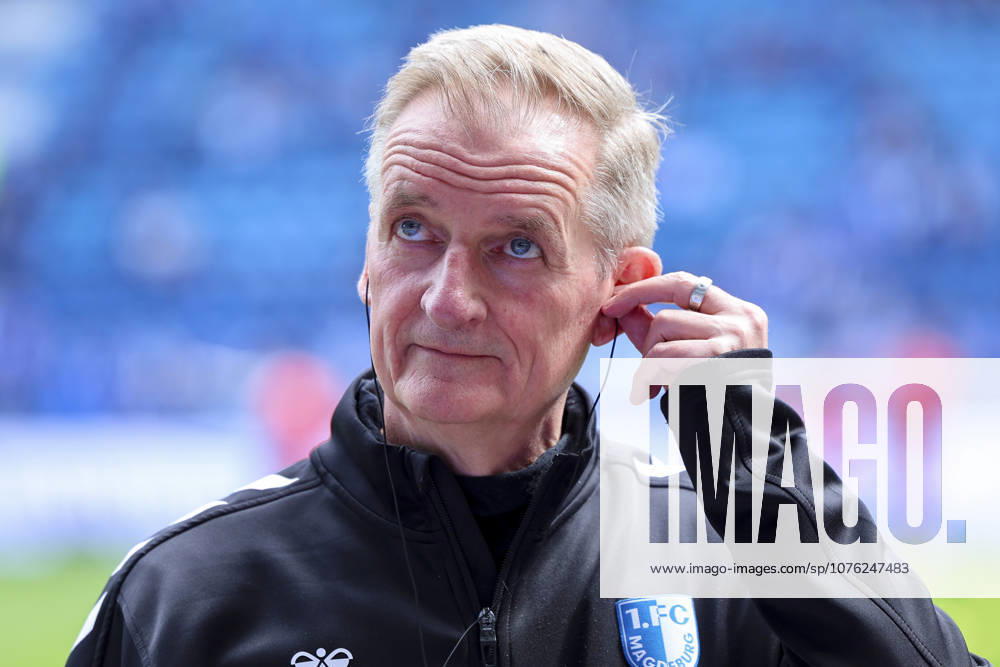 Trainer Petrik Sander (1. FC Magdeburg) schaut, 2. Bundesliga, 1. FC Magdeburg v Fortuna Düsseldorf, Avnet Arena am 18. April 2026 in Magdeburg, Deutschland. (Foto von Marco Steinbrenner DeFodi Images) Trainer Petrik Sander (1. FC Magdeburg) looks on, 2. Bundesliga, 1. FC Magdeburg v Fortuna Düsseldorf, Avnet Arena, April 18, 2026 in Magdeburg, Germany. (Photo by Marco Steinbrenner DeFodi Images) -