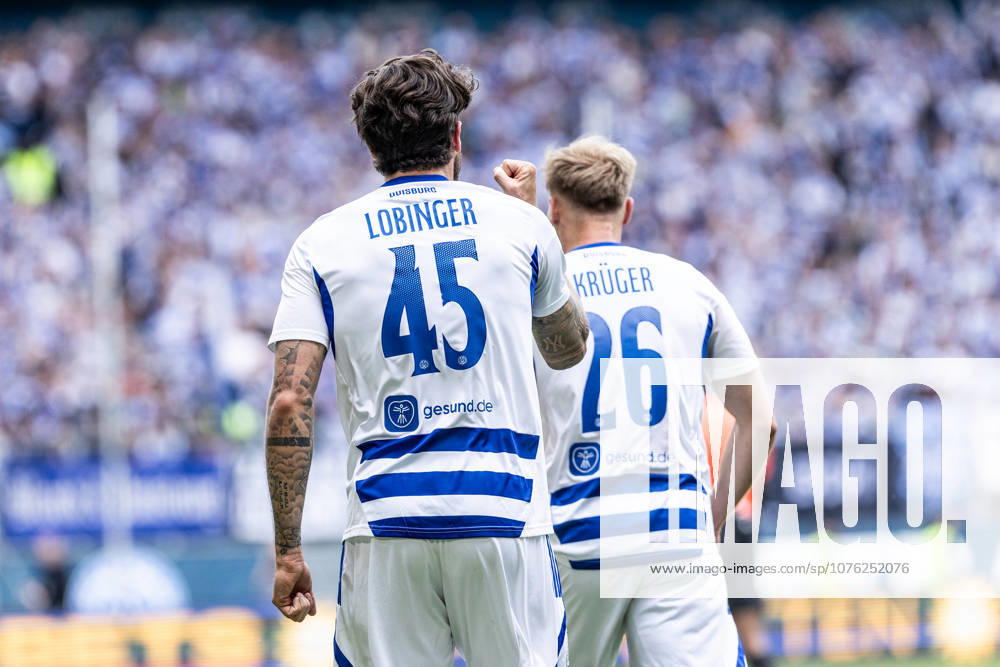 3.Liga: MSV Duisburg - TSG Hoffenheim II; 18.04.2026 MSV Duisburg bejubelt das Tor, 1:0 durch Lex-Tyger Lobinger (MSV Duisburg, 45) 3.Liga: MSV Duisburg - TSG Hoffenheim II; Schauinsland-Reisen-Arena, Duisburg, 18.04.2026 DFB regulations prohibit any use of photographs as image sequences and or quasi video.