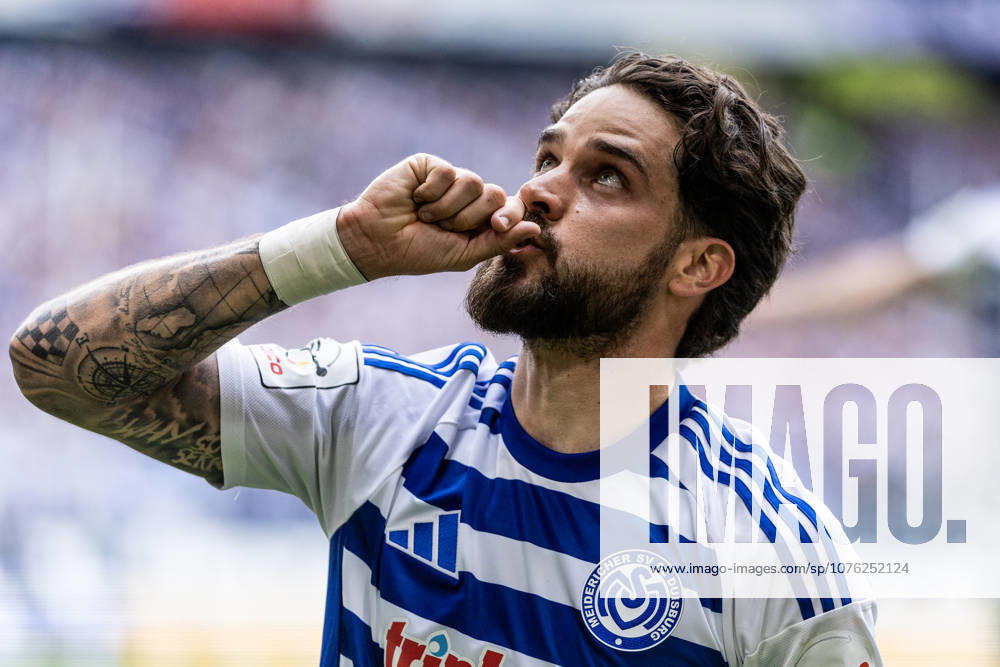 3.Liga: MSV Duisburg - TSG Hoffenheim II; 18.04.2026 MSV Duisburg bejubelt das Tor, 1:0 durch Lex-Tyger Lobinger (MSV Duisburg, 45) 3.Liga: MSV Duisburg - TSG Hoffenheim II; Schauinsland-Reisen-Arena, Duisburg, 18.04.2026 DFB regulations prohibit any use of photographs as image sequences and or quasi video.