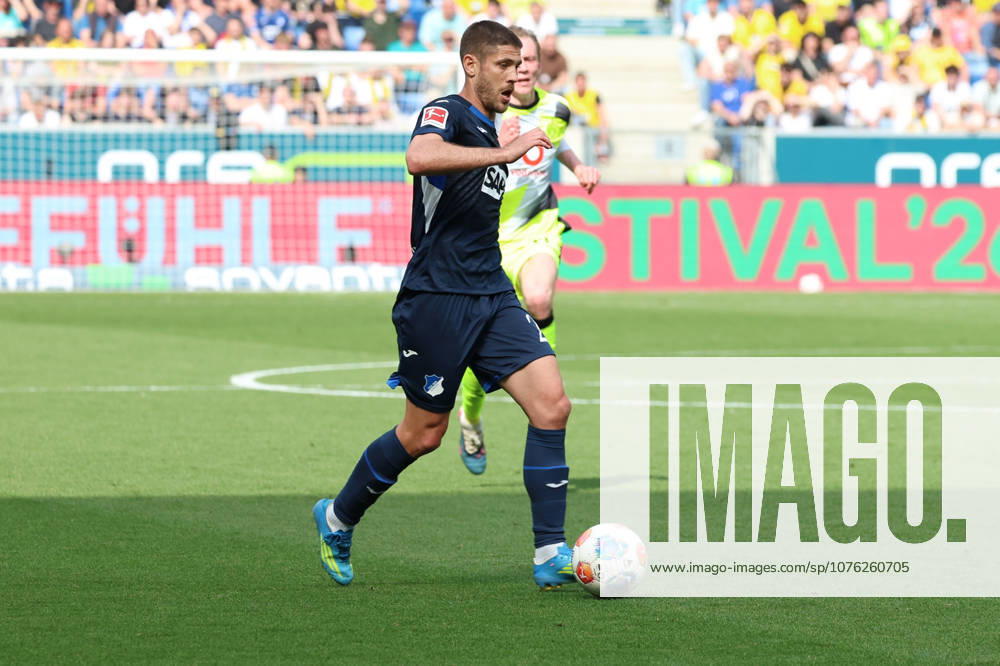 Fussball 1.Bundesliga, TSG 1899 Hoffenheim - Borussia Dortmund v.l. Andrej Kramaric (TSG 1899 Hoffenheim) Sinsheim