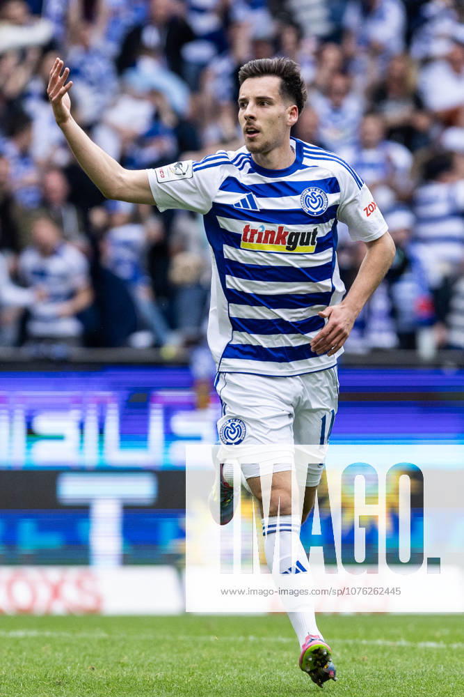 3.Liga: MSV Duisburg - TSG Hoffenheim II; 18.04.2026 MSV Duisburg bejubelt das Tor, 3:1 durch Conor Noß (MSV Duisburg, 14) 3.Liga: MSV Duisburg - TSG Hoffenheim II; Schauinsland-Reisen-Arena, Duisburg, 18.04.2026 DFB regulations prohibit any use of photographs as image sequences and or quasi video.