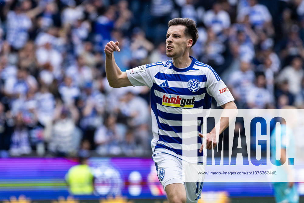 3.Liga: MSV Duisburg - TSG Hoffenheim II; 18.04.2026 MSV Duisburg bejubelt das Tor, 3:1 durch Conor Noß (MSV Duisburg, 14) 3.Liga: MSV Duisburg - TSG Hoffenheim II; Schauinsland-Reisen-Arena, Duisburg, 18.04.2026 DFB regulations prohibit any use of photographs as image sequences and or quasi video.