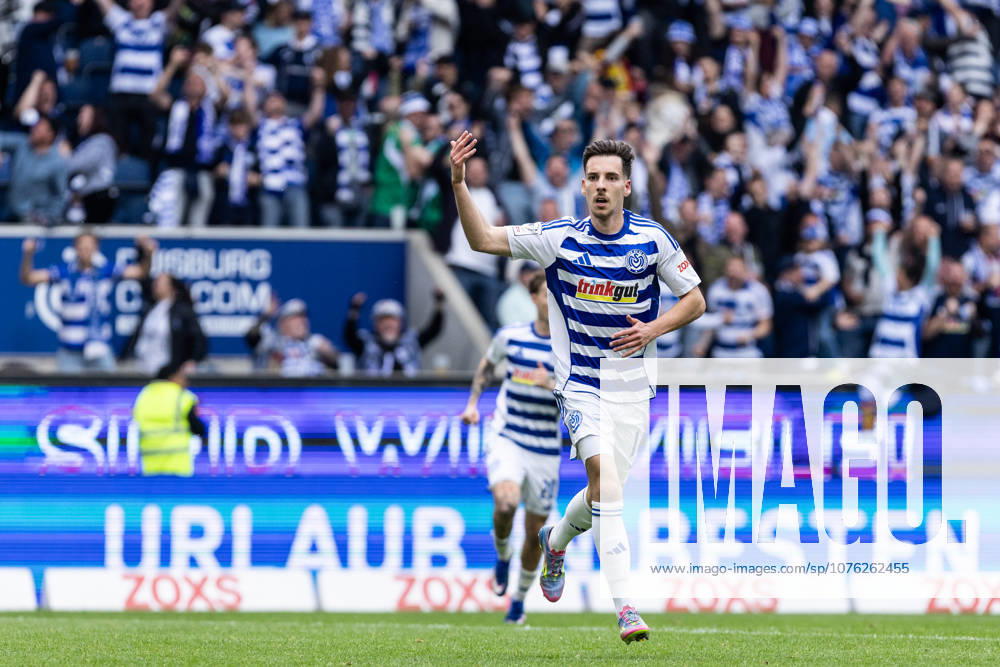 3.Liga: MSV Duisburg - TSG Hoffenheim II; 18.04.2026 MSV Duisburg bejubelt das Tor, 3:1 durch Conor Noß (MSV Duisburg, 14) 3.Liga: MSV Duisburg - TSG Hoffenheim II; Schauinsland-Reisen-Arena, Duisburg, 18.04.2026 DFB regulations prohibit any use of photographs as image sequences and or quasi video.