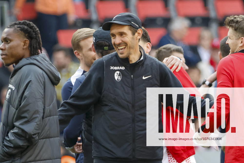 Julian Schuster (SC Freiburg, Trainer) nach dem Spiel , Deutschland, Fussball, 1. Bundesliga, 30.Spieltag, 2025 2026, SC Freiburg vs. 1.FC Heidenheim, 19.04.2026, Freiburg im Breisgau Europa-Park Stadion Deutschland