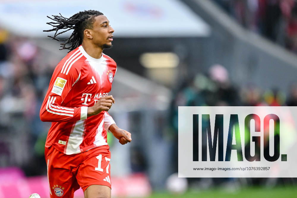 Michael Olise (FC Bayern München) Schaut waehrend des spiels der Bundesliga zwischen FC Bayern München und VfB Stuttgart, Allianz Arena am 19. April 2026 in München, Deutschland. (Foto von Harry Langer DeFodi Images) +++ Michael Olise (FC Bayern München) Looks on during the Bundesliga match between FC Bayern München and VfB Stuttgart at Allianz Arena on April 19, 2026 in München, Germany. (Photo by Harry Langer DeFodi Images) DFL regulations prohibit any use of photographs as image sequences and or quasi-video. (Photo by Harry Langer DeFodi Images) DFL regulations prohibit any use of photographs as image sequences and or quasi-video. -