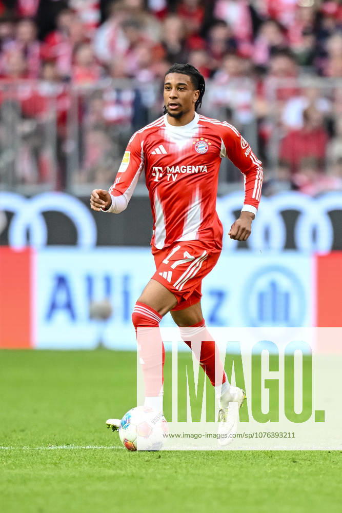 Michael Olise (FC Bayern München) in Aktion, am Ball, Einzelaktion waehrend des spiels der Bundesliga zwischen FC Bayern München und VfB Stuttgart, Allianz Arena am 19. April 2026 in München, Deutschland. (Foto von Harry Langer DeFodi Images) +++ Michael Olise (FC Bayern München) controls the Ball during the Bundesliga match between FC Bayern München and VfB Stuttgart at Allianz Arena on April 19, 2026 in München, Germany. (Photo by Harry Langer DeFodi Images) DFL regulations prohibit any use of photographs as image sequences and or quasi-video. (Photo by Harry Langer DeFodi Images) DFL regulations prohibit any use of photographs as image sequences and or quasi-video. -