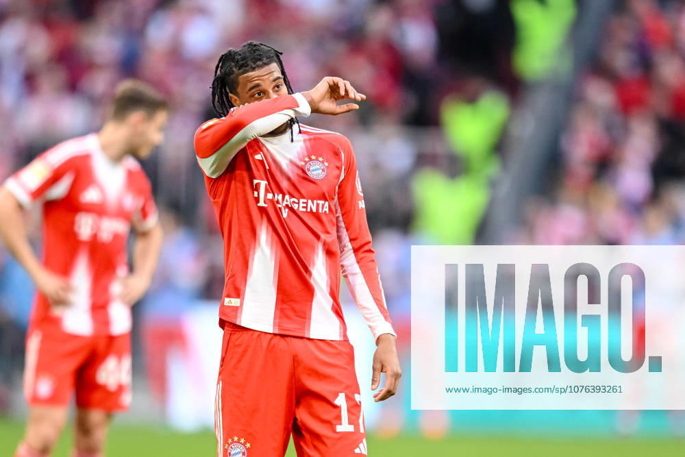 Michael Olise (FC Bayern München) gestikuliert, gestik waehrend des spiels der Bundesliga zwischen FC Bayern München und VfB Stuttgart, Allianz Arena am 19. April 2026 in München, Deutschland. (Foto von Harry Langer DeFodi Images) +++ Michael Olise (FC Bayern München) gestures during the Bundesliga match between FC Bayern München and VfB Stuttgart at Allianz Arena on April 19, 2026 in München, Germany. (Photo by Harry Langer DeFodi Images) DFL regulations prohibit any use of photographs as image sequences and or quasi-video. (Photo by Harry Langer DeFodi Images) DFL regulations prohibit any use of photographs as image sequences and or quasi-video. -