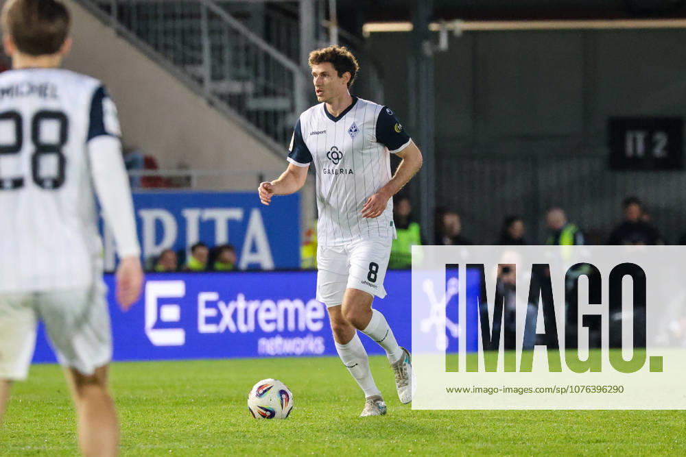 Maximilian Thalhammer (SV Waldhof Mannheim, 8) Fussball: 3. Liga, 34. Spieltag, SV Wehen Wiesbaden vs. SV Waldhof Mannheim am 19.04.2026 in Wiesbaden (BRITA Arena), Deutschland Wiesbaden BRITA Arena Deutschland