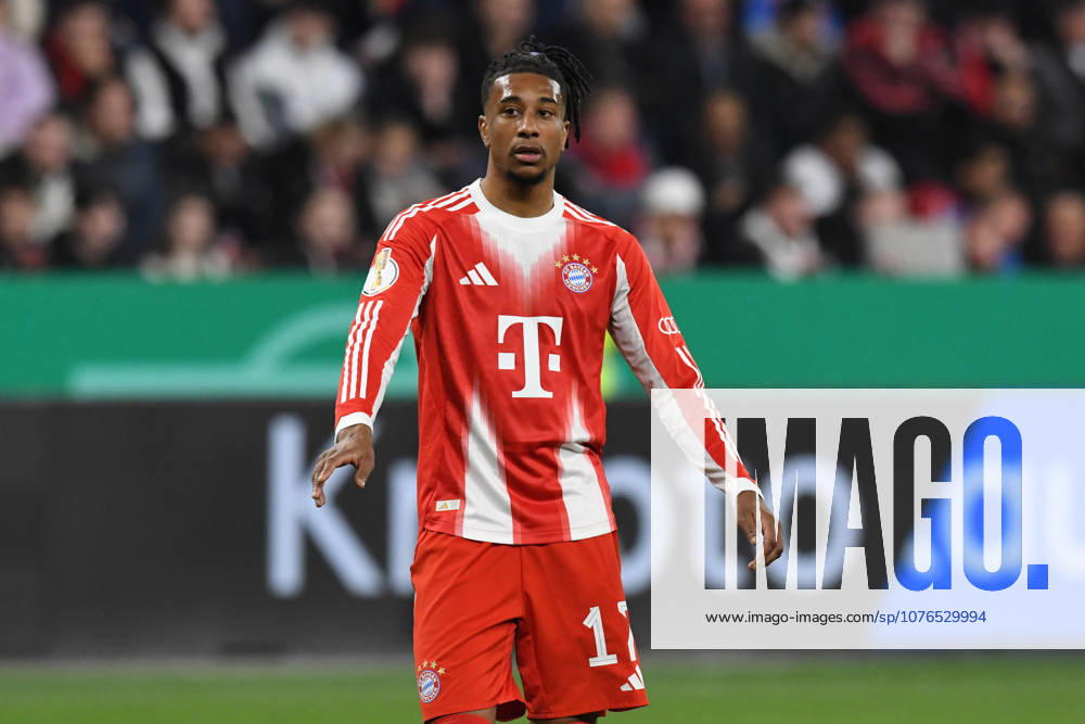 Michael Olise ( FC Bayern Muenchen, 17 ) gestikuliert. GER, Bayer 04 Leverkusen vs FC Bayern Muenchen, Fussball, DFB Pokal Halbfinale, Spielzeit 2025 2026, 22.04.2026 DFL REGULATIONS PROHIBIT ANY USE OF PHOTOGRAPHS AS IMAGE SEQUENCES AND OR QUASI-VIDEO GER, Bayer 04 Leverkusen vs FC Bayern Muenchen, Fussball, DFB Pokal Halbfinale, Spielzeit 2025 2026, 22.04.2026 Leverkusen